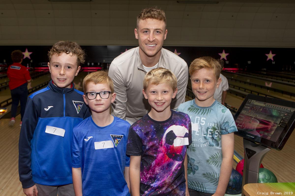 Young Pars Bowling Night