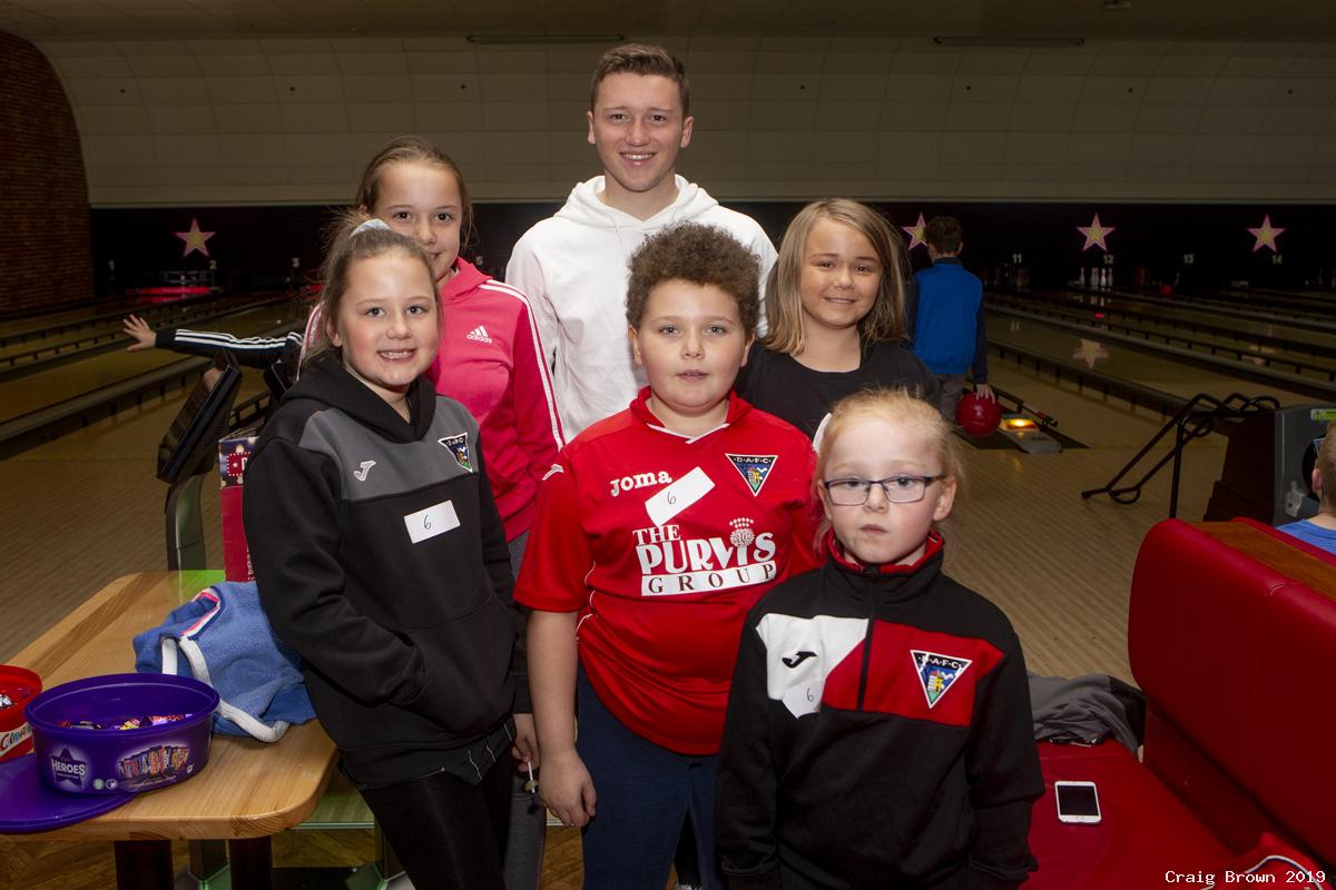 Young Pars Bowling Night